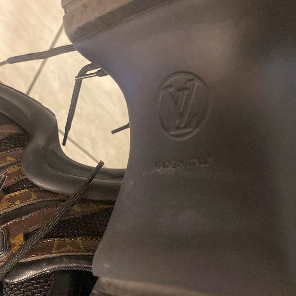 Louis Vuitton Paris tennis shoes sneakers - Picture 7 of 7